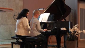 Pianisten Marly Azevedo Andersson ger Vårkonsert med elever