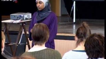 ÖKV Play - En fråga om heder: Najla Ahmed från systerjouren Somaya, del 1