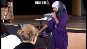 ÖKV Play - En fråga om heder: Najla Ahmed från systerjouren Somaya, del 2