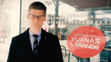 Oliver Rosengren (M) utmanar oppositionsrådet Åsa Karlsson Björkmarker (S)